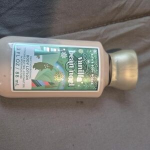 Bath & Body Works Vanilla Bean Noel Body Lotion with Gold Cap